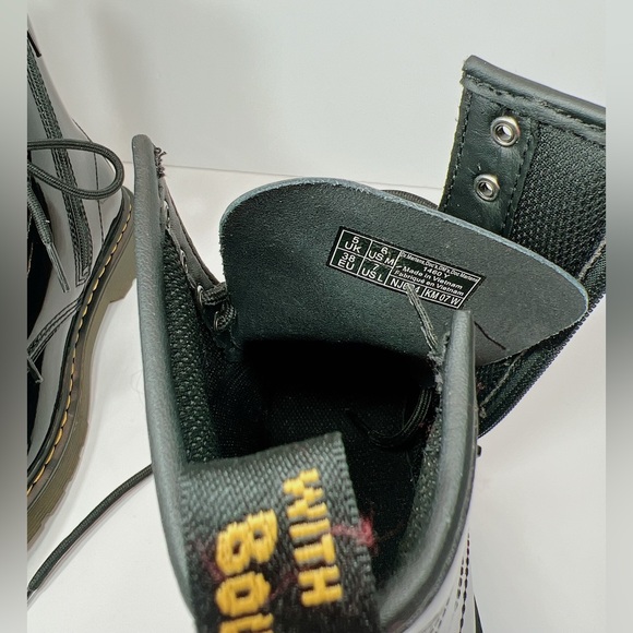 Dr. Martens Patent Leather Boot in Black SZ 7US L - Picture 8 of 10
